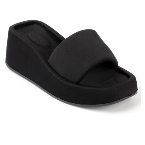 Capone Outfitters Capone Black Women's Slippers