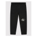 Calvin Klein Jeans Teplákové nohavice Monogram Off Placed IG0IG01269 Čierna Regular Fit
