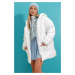 Trend Alaçatı Stili Dámsky biely puffer s kapucňou módny oversize nafúknutý kabát