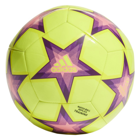 žlté futbalové vybavenie