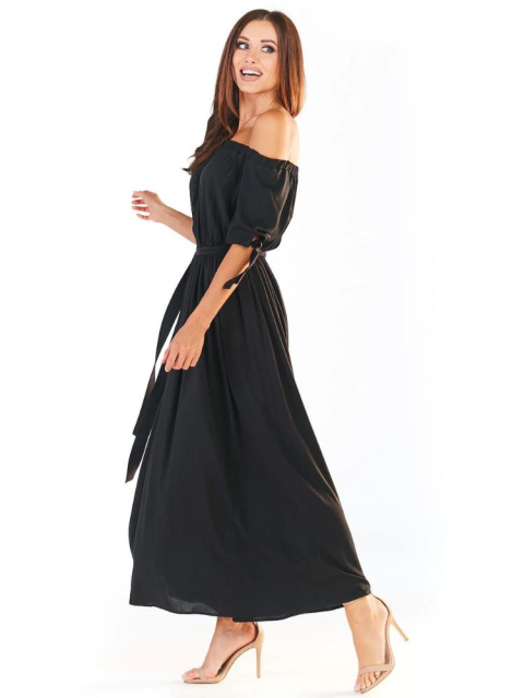 Čierne dlhé šaty bez ramienok – univerzálny kúsok