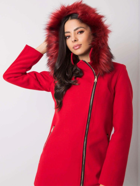 Krátky kabát s kapucňou v neprehliadnuteľnej červenej