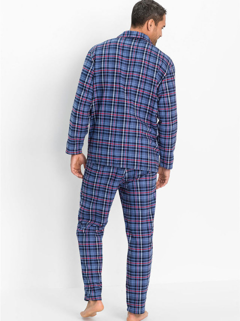 Pánske kockované flanelové pyžamo musíte mať